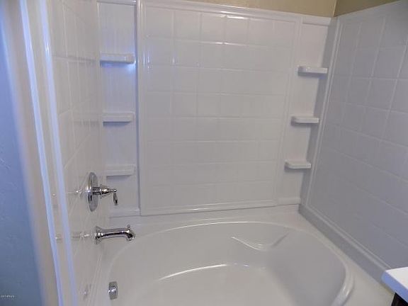 5th image of 2034 N 77th Dr