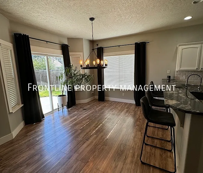 7548 N Dodgin Ave — Photo 5