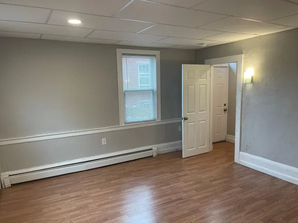 327 S Main St #1L, Haverhill, MA 01835
