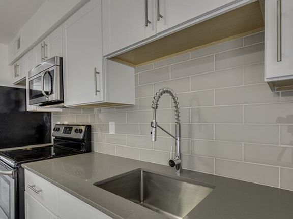 5th image of 8605 E Coronado Rd