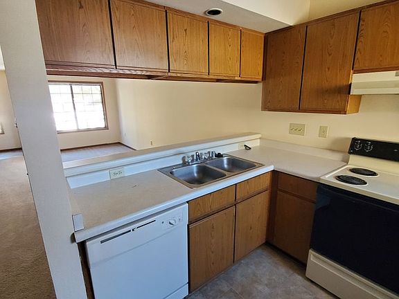 3rd image of 420 Bolson Dr #462BOL