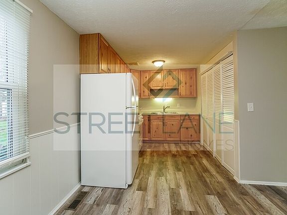 5th image of 2744 Brunswick Dr
