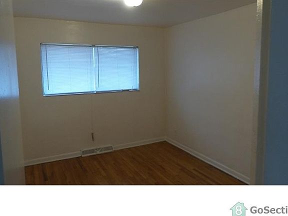 3rd image of 2152 Sun Valley Dr