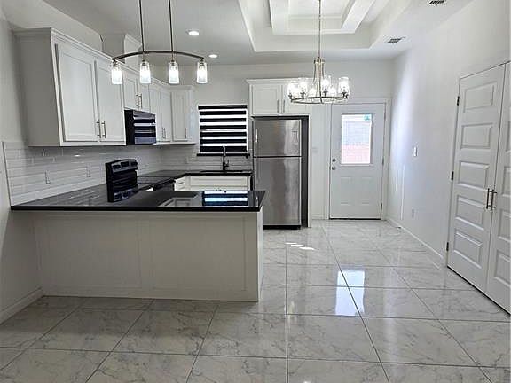 2nd image of 918 N Woodson Ave #4