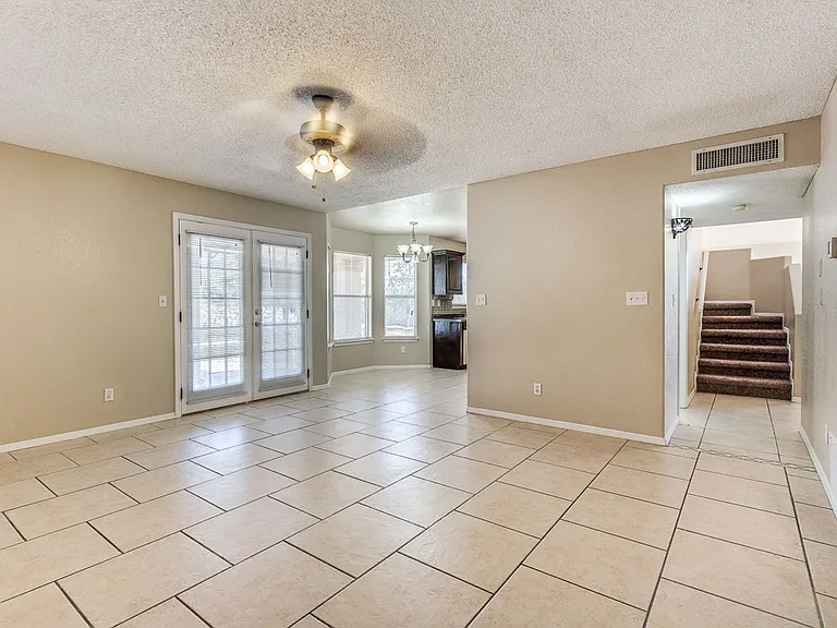 900 Tecate Pl — Photo 13