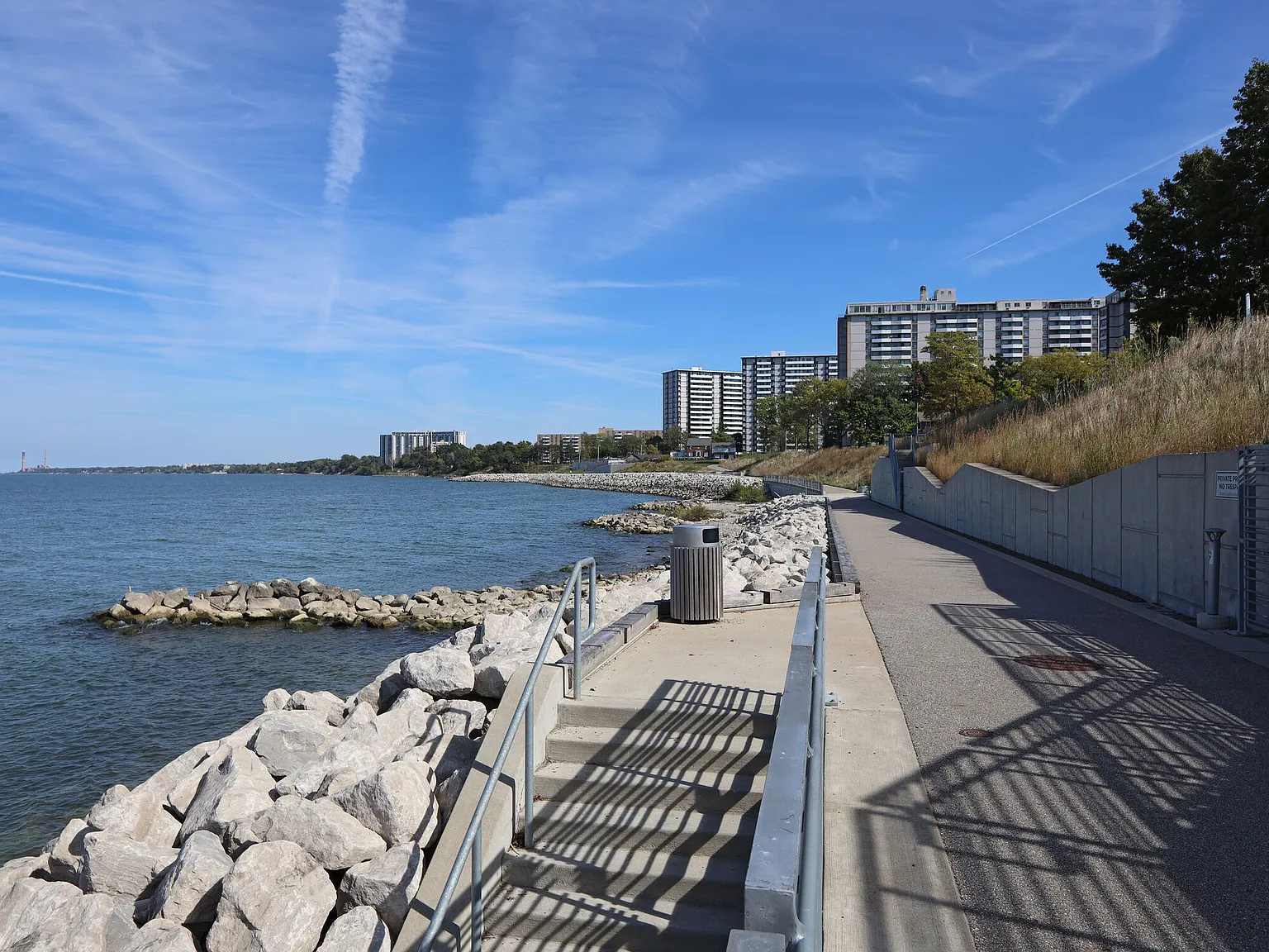 Water's Edge — Photo 3