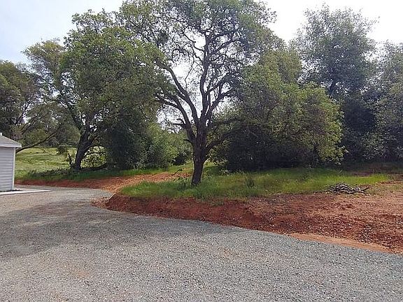 3rd image of 20617 White Oak Dr