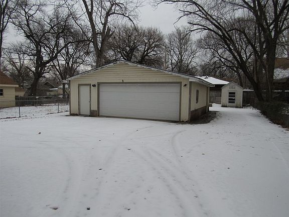3rd image of 947 S 9th St