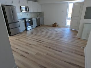 215 N 9th St #3F, Philadelphia, PA 19107