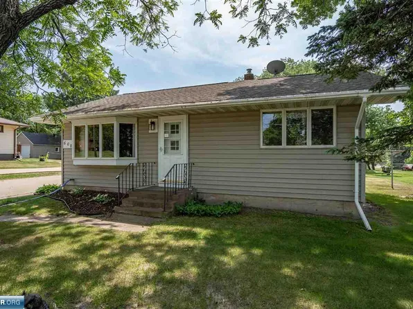 608 Fayal Rd, Eveleth, MN 55734