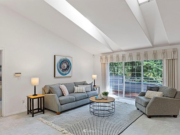 5th image of 2303 35th St NW