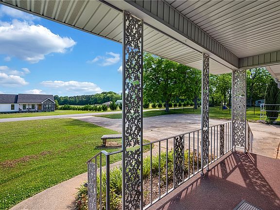 5th image of 307 Calhoun Rd