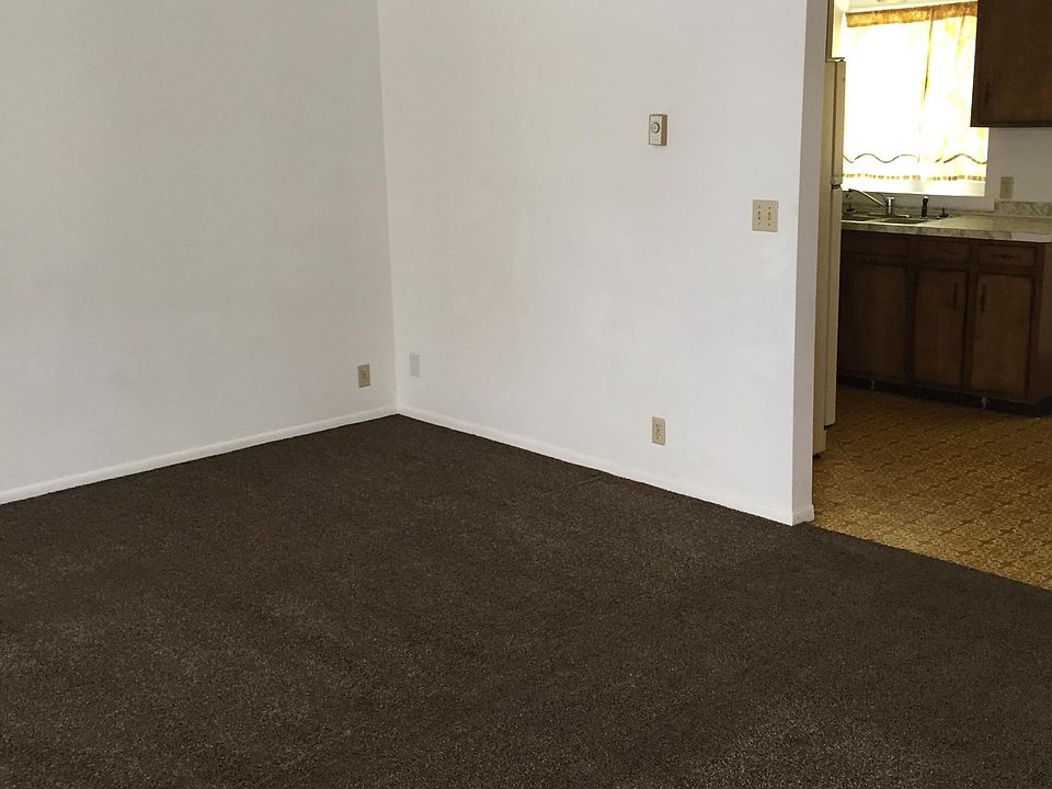 1st image of 635 N Wabash Ave