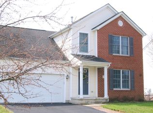 373 W Hunters Dr, Newark, OH 43055