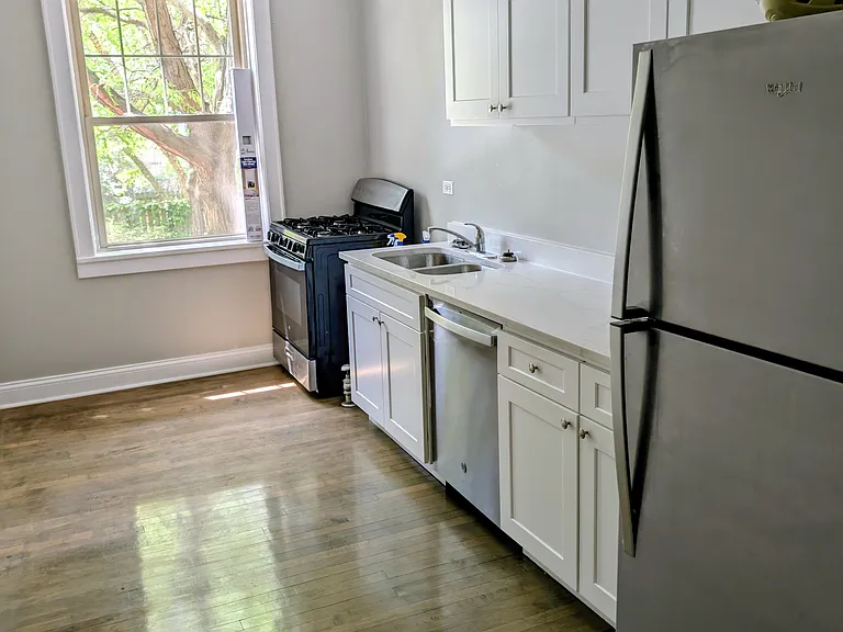6709 N Greenview Ave #1G — Photo 4