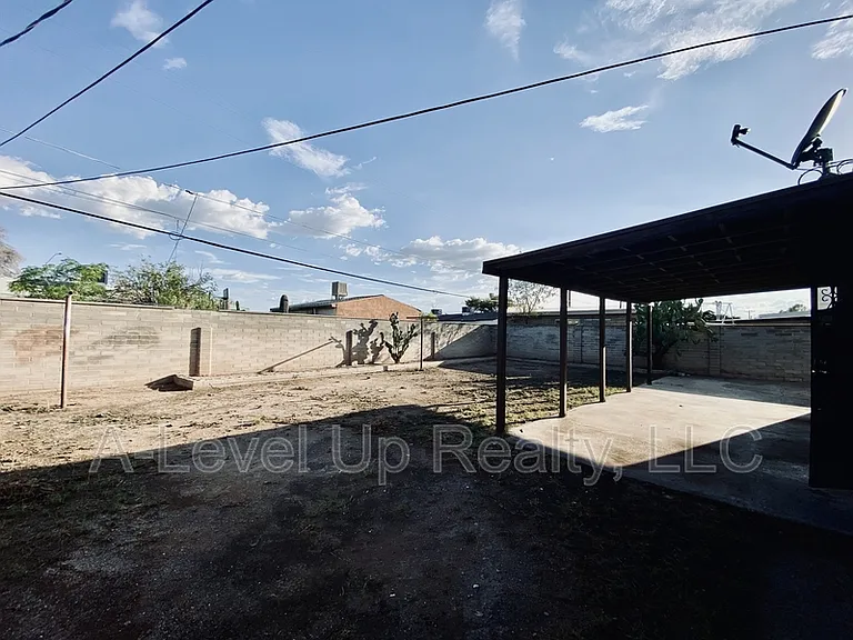 2302 E Monterey Vis — Photo 17