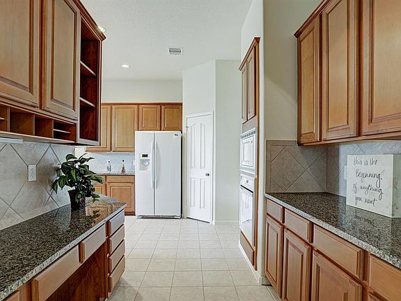 4th image of 6133 Carlisle Ln