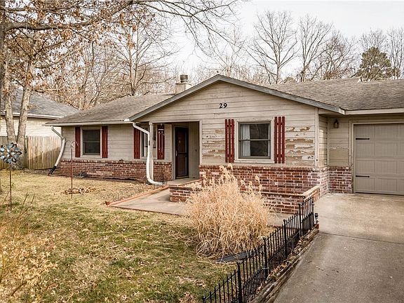2nd image of 29 Radcliffe Dr