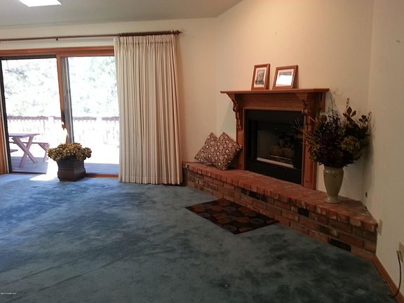 4th image of 1876 W Kingswood Dr