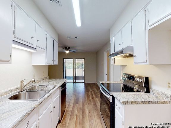 4th image of 7410 Leafy Hollow Ct