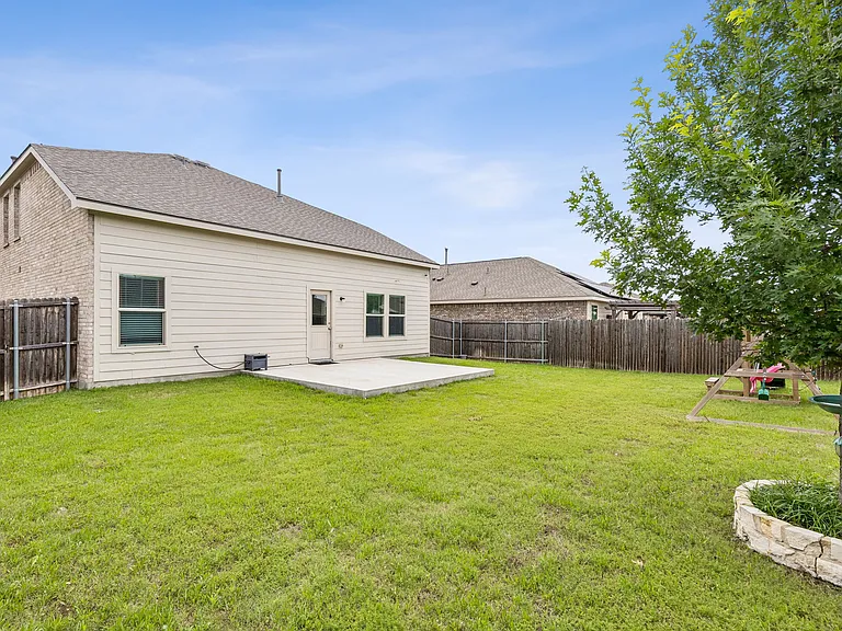 1605 Fields View Dr — Photo 30