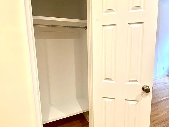 4th image of 521 E 82nd St APT 1D