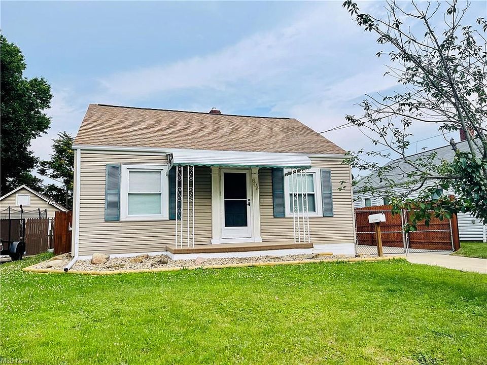 1st image of 609 Essex St