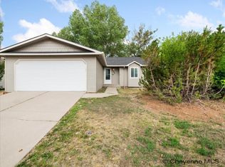 2206 Pine Ave, Cheyenne, WY 82007