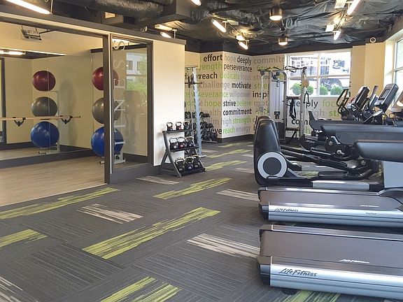 24/7 Fitness Center!