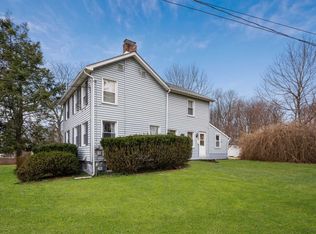 112 Old Glenham Rd, Fishkill, NY 12524