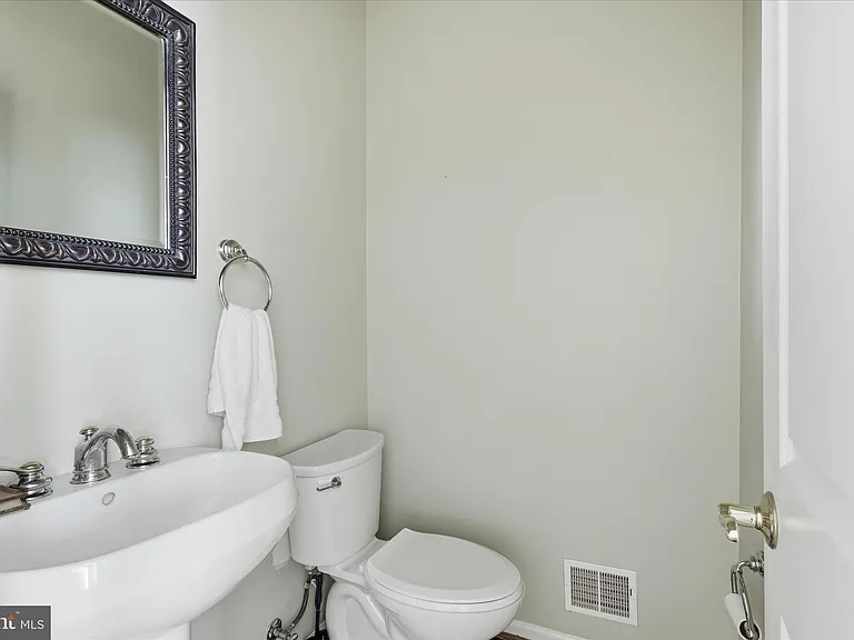 42476 Regal Wood Dr — Photo 20
