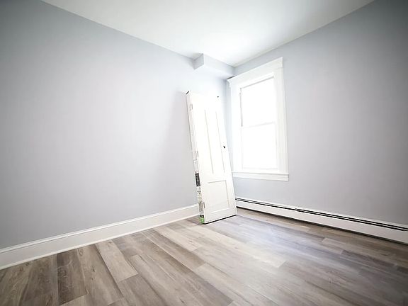 3rd image of 104 Fulton Ave #5C