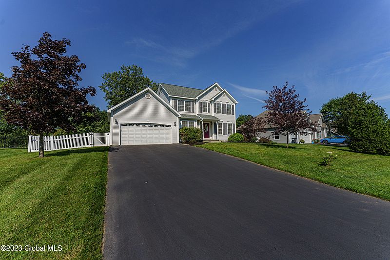 2nd image of 29 Amanda Way