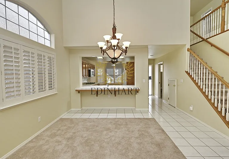 3750 W Vincent Ln — Photo 4