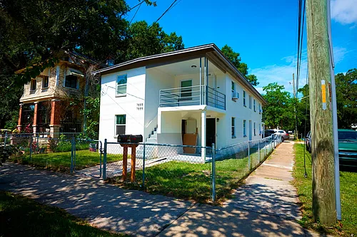 1666 N Myrtle Ave Photo 1