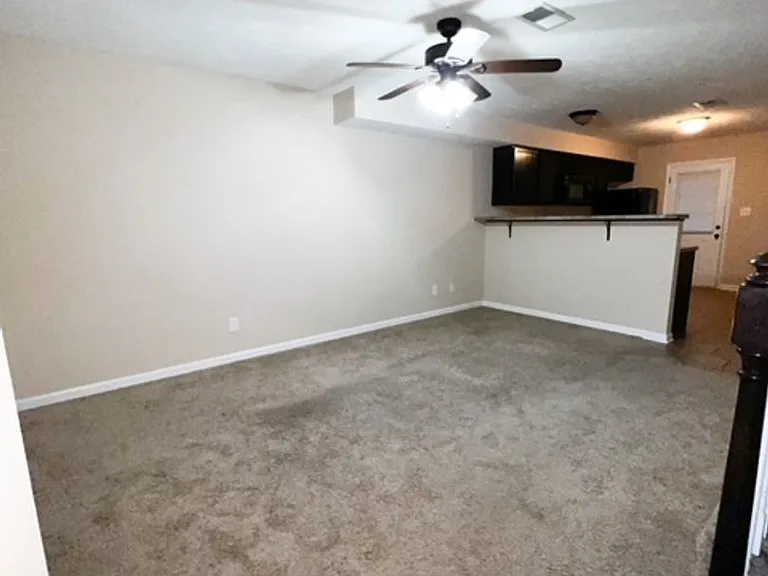 685 Oliver Loop #D — Photo 11