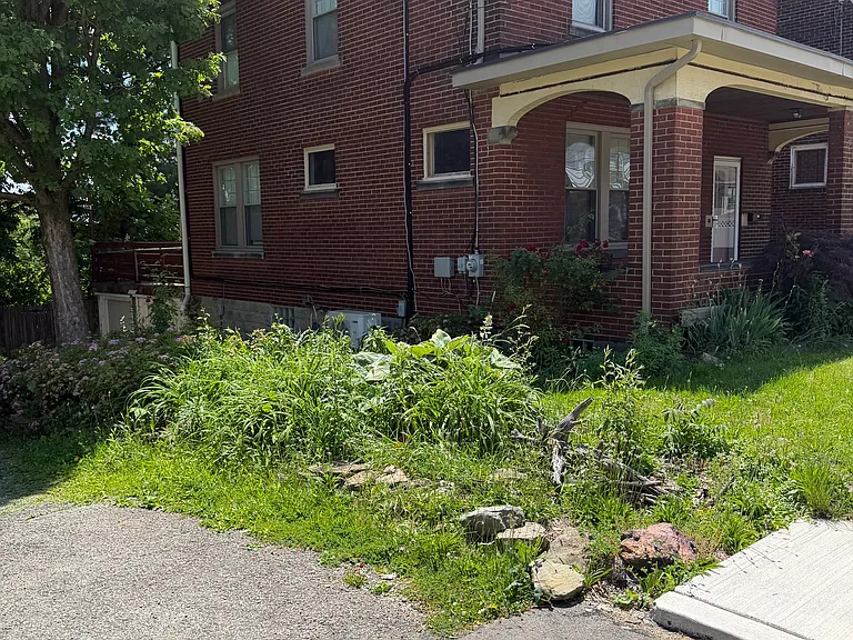 1501 Westfield St — Photo 1