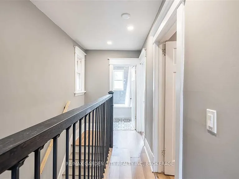 96 Beechwood Ave — Photo 21