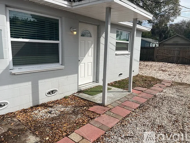 2 bed, 550 sqft, $1,590 — Photo 2
