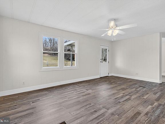 5th image of 4918 Pleasant Valley Rd