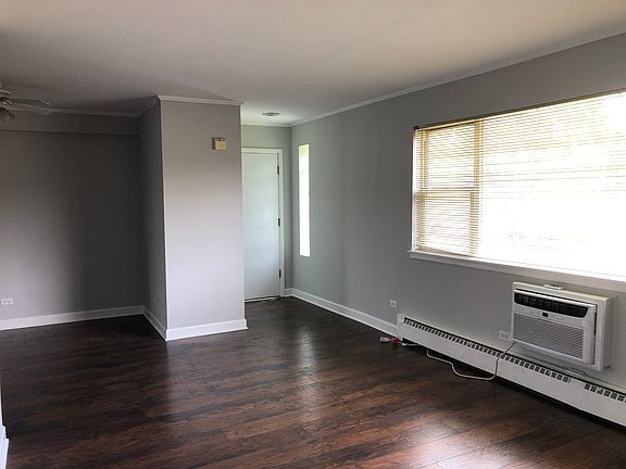 5th image of 218 S Pine Ave