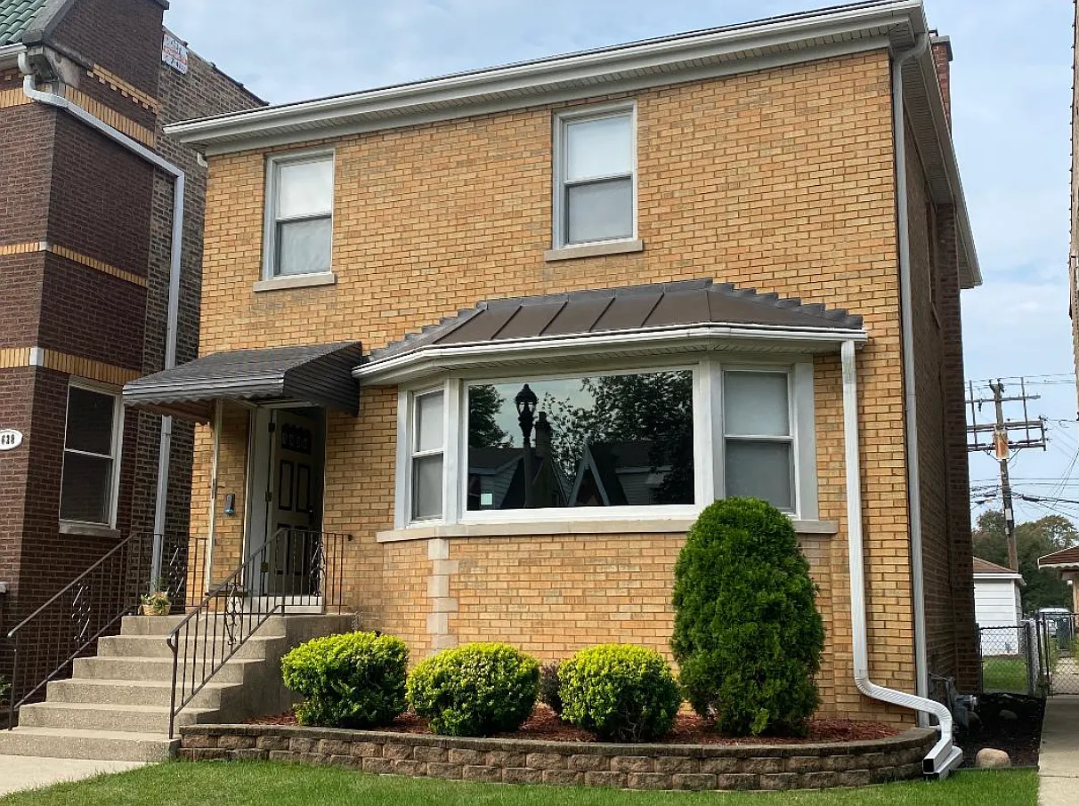 1626 Maple Ave — Photo 1