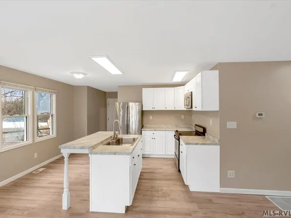312 Hutcheson Ave, Chase City, VA 23924