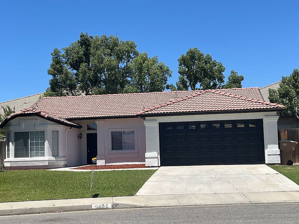 1st image of 9004 Pine Ridge Way