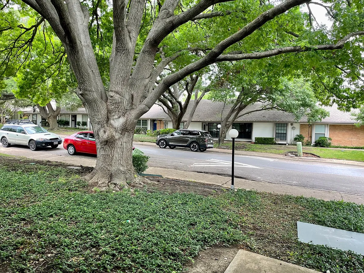 Building Photo - 13722 Flagstone Ln