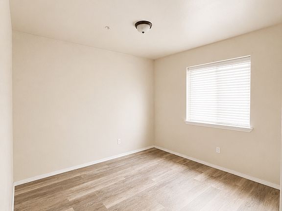 5th image of 601 Granger Ave #F