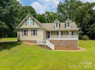 2133 Olde Farm Rd SE, Hudson, NC 28638
