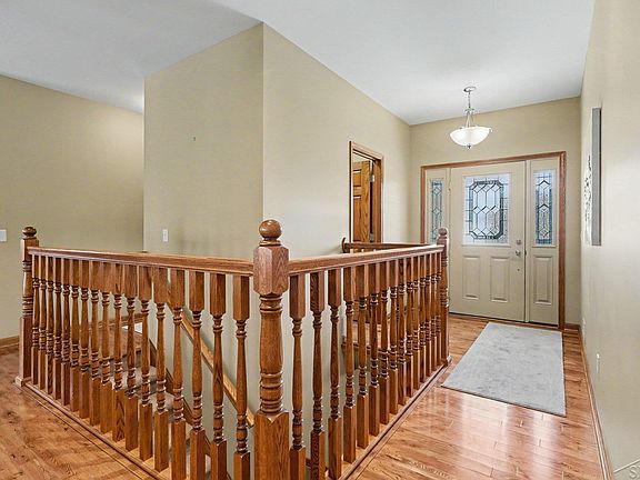 5th image of 3647 Coachmans Ridge Dr