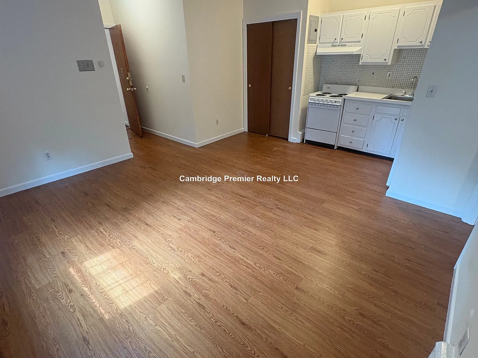 1 bed, 1.0 bath, 99999 sqft, $2,300 — Photo 4