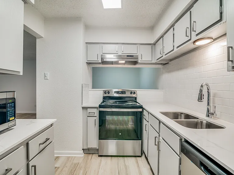 Falltree Apartments — Photo 7